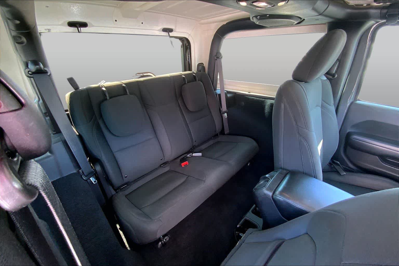 Used 2019 Sting-Gray Clearcoat Jeep Sport S image 17
