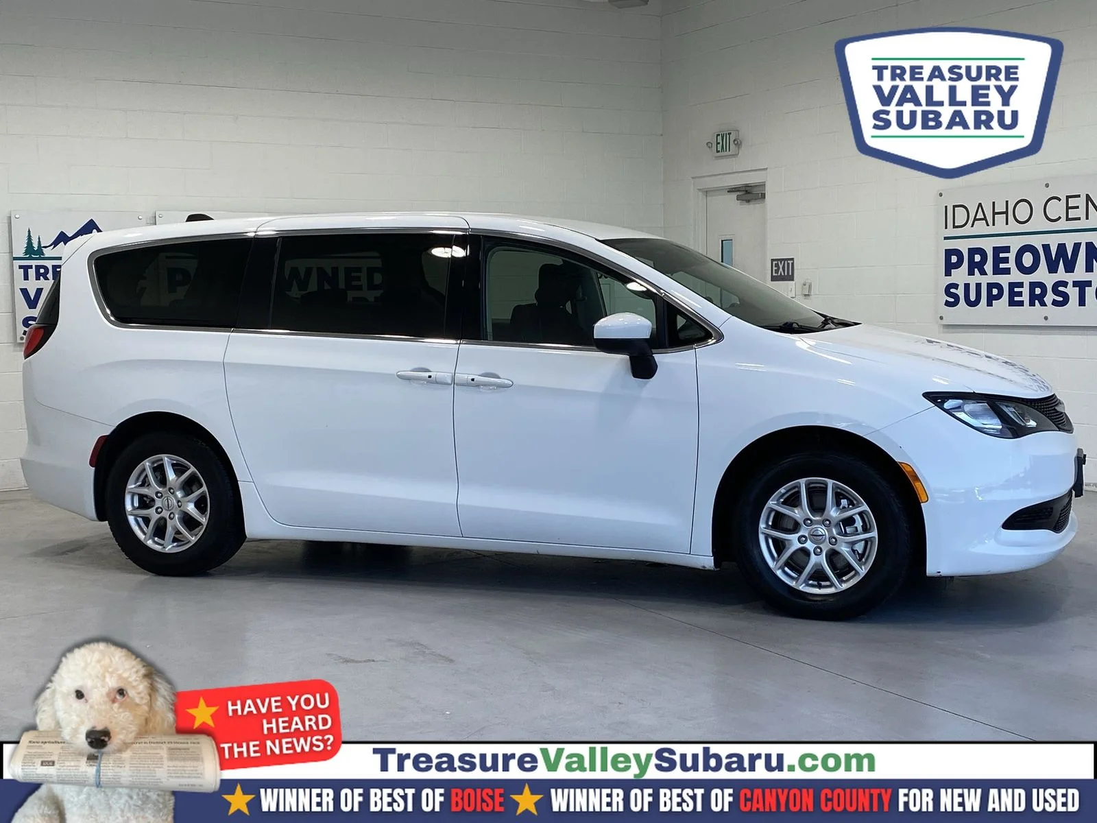 2023 Chrysler Voyager LX's photo