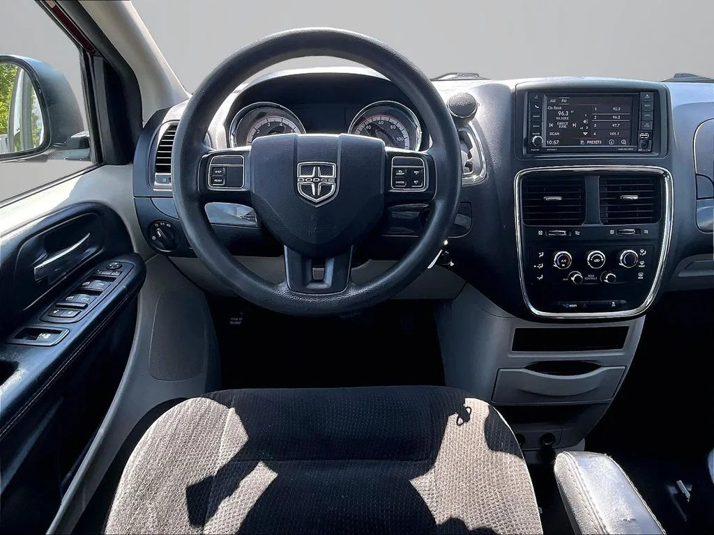 Used 2019 Red Dodge SE image 6