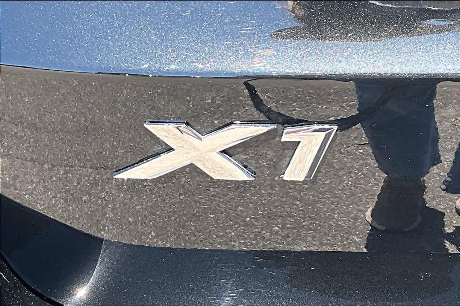 Certified Used 2025 Black Sapphire Metallic BMW xDrive28i image 33