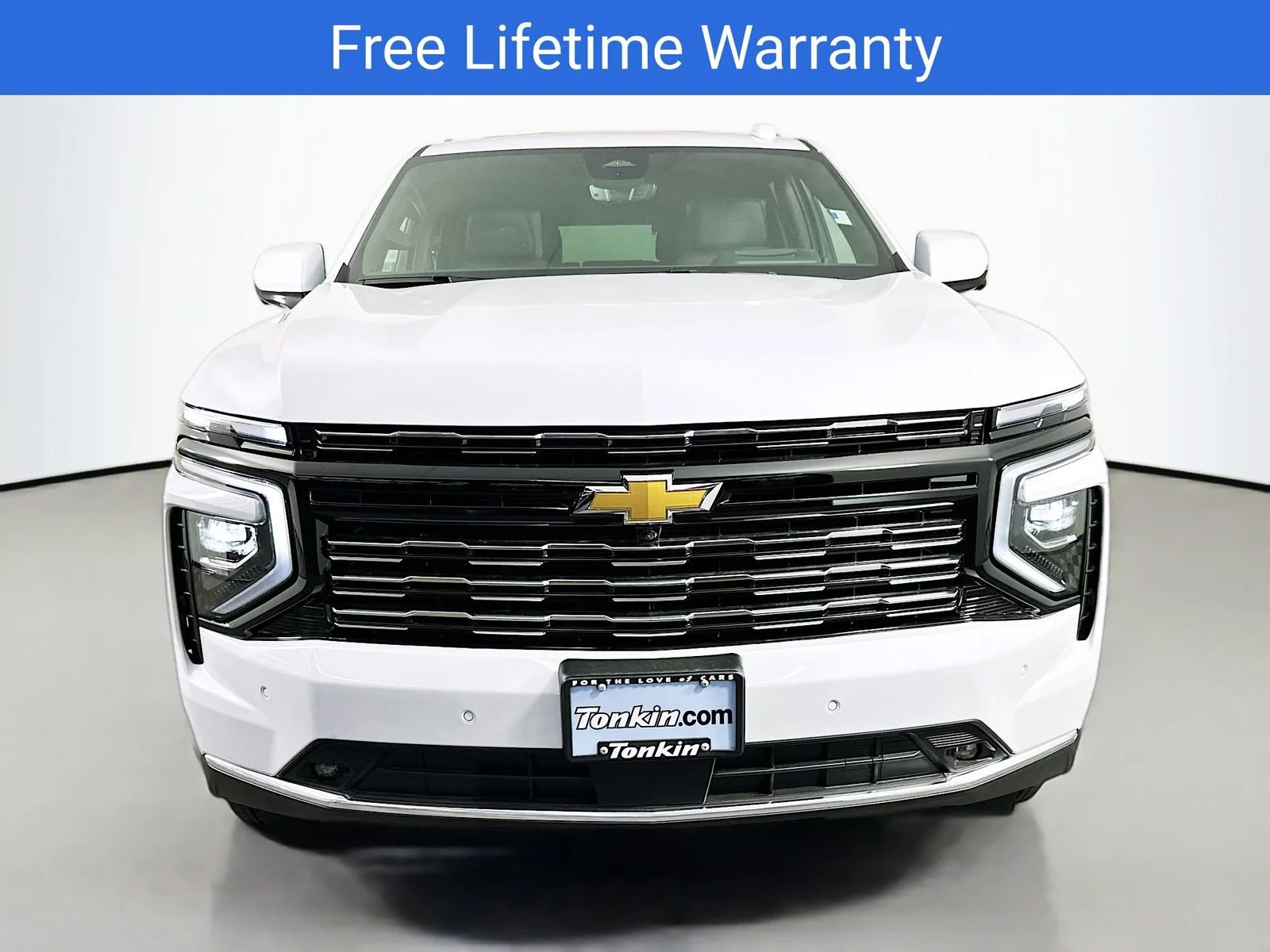 New 2026 Polar White Tricoat Chevrolet High Country image 2