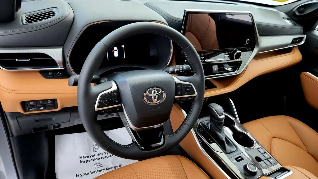 2026 Toyota Highlander Platinum - Photo 26