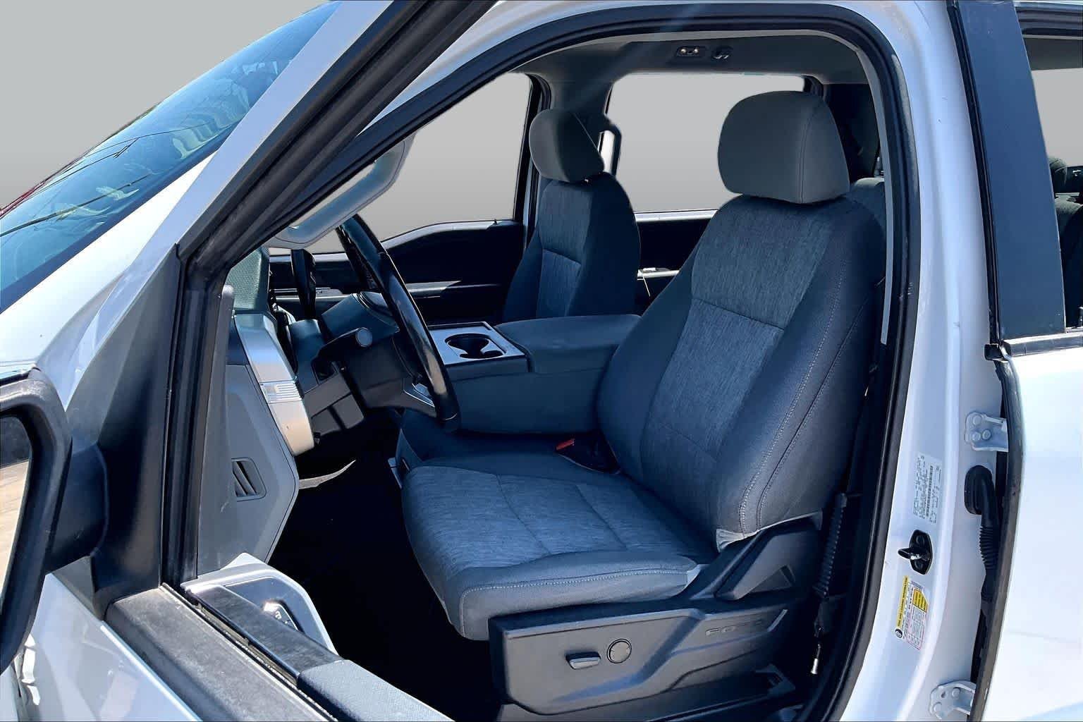 Used 2021 Oxford White Ford XLT image 8