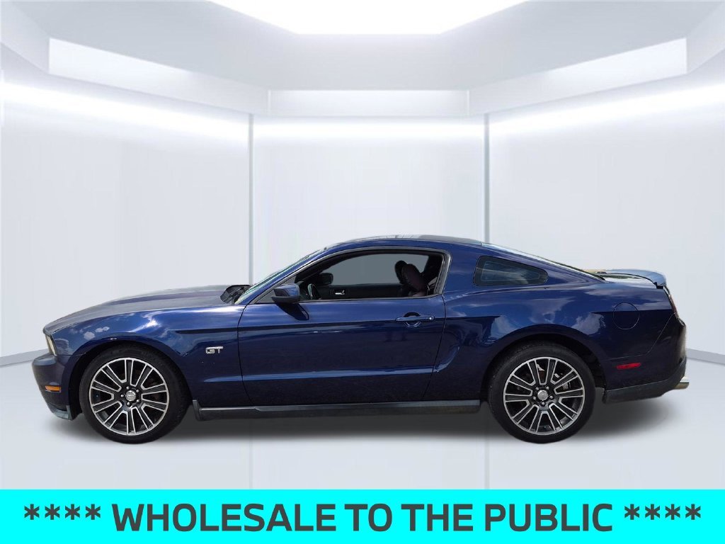 Used 2010  Ford GT Premium image 2