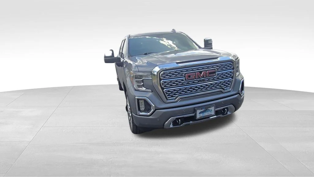 Used 2020 Gray GMC Denali image 3