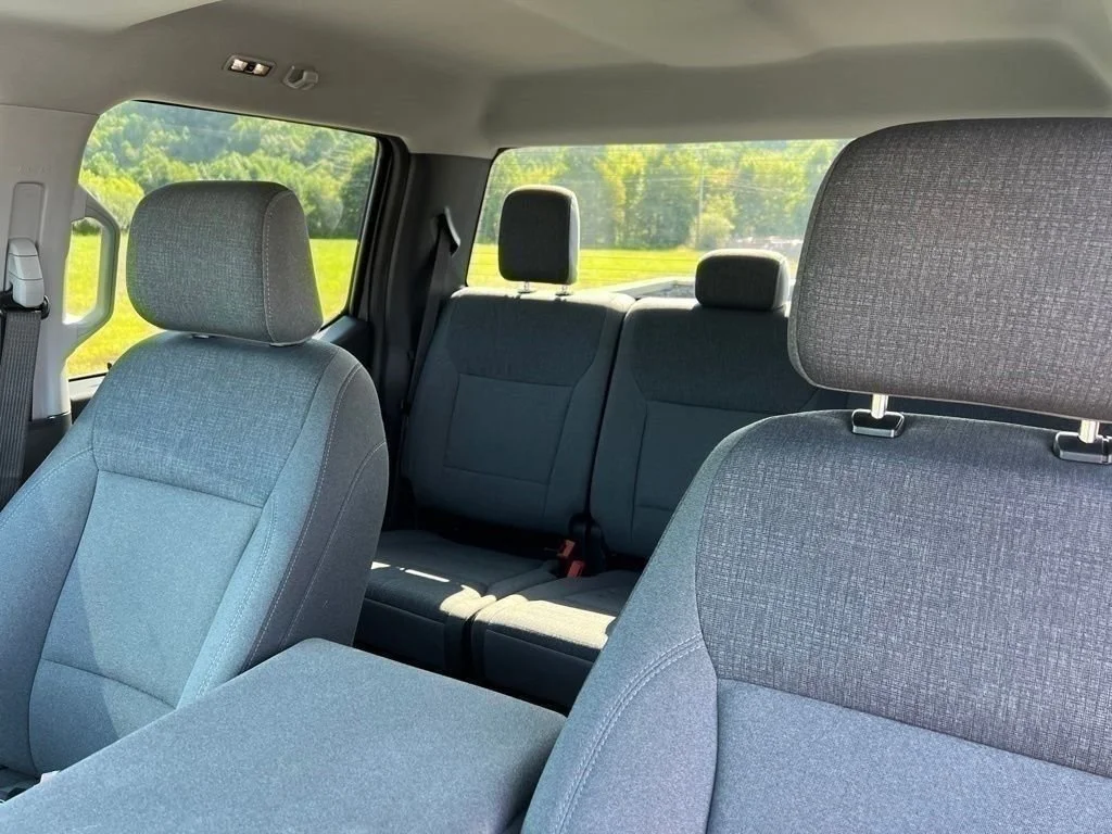 Used 2025 Gray Metallic Ford XLT image 30
