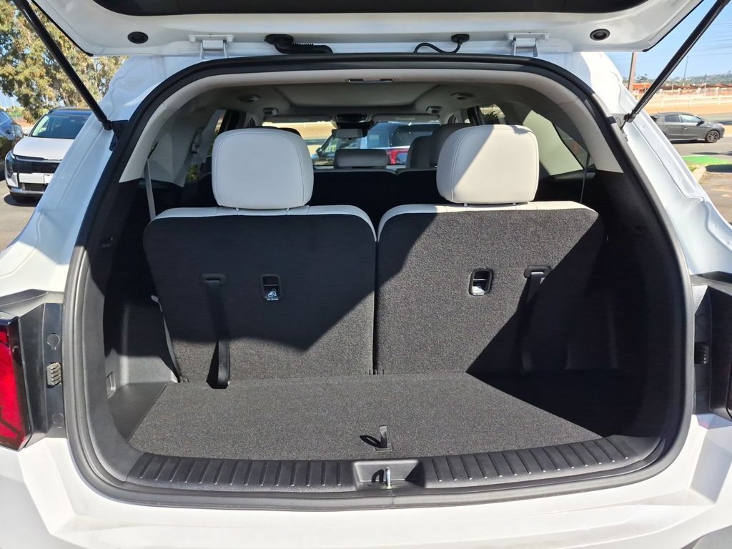 New 2026 Glacial White Pearl Kia S image 27