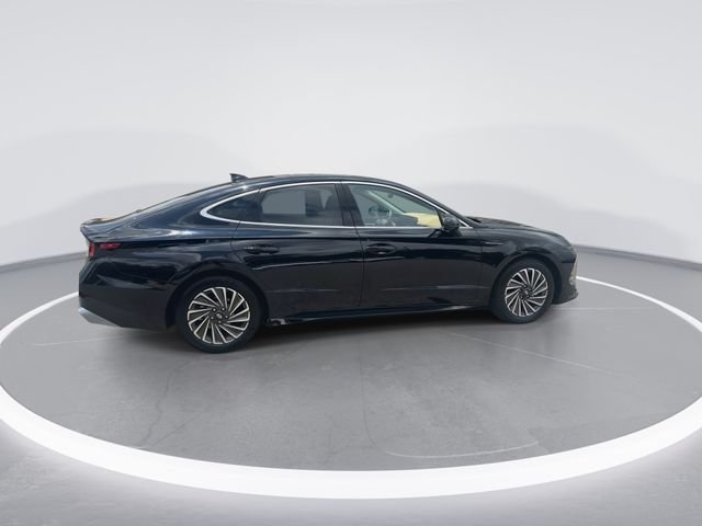 Certified Used 2025 Black Hyundai Limited image 8