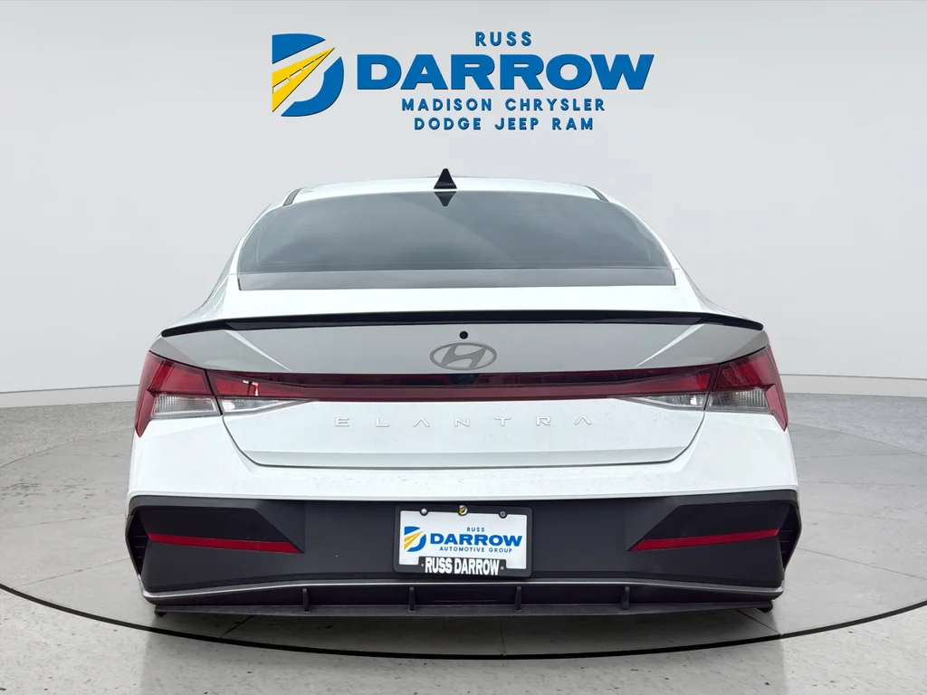 Certified Used 2025 White Hyundai SEL Sport image 4