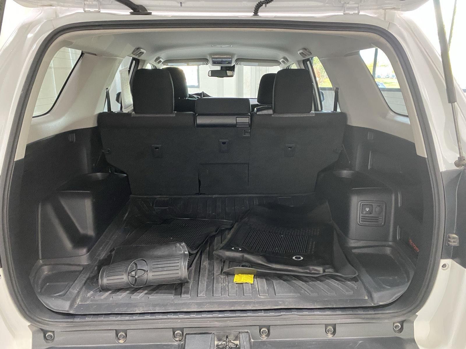 Used 2024 Ice Cap Toyota SR5 image 14
