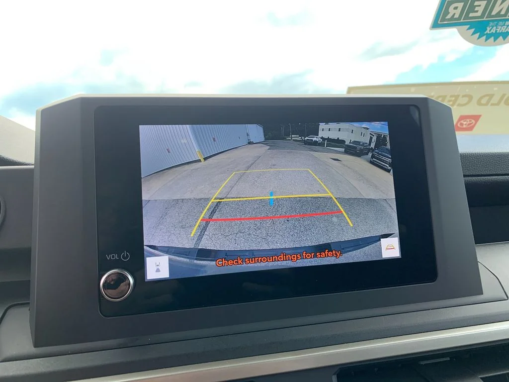 Used 2024  Toyota SR image 21
