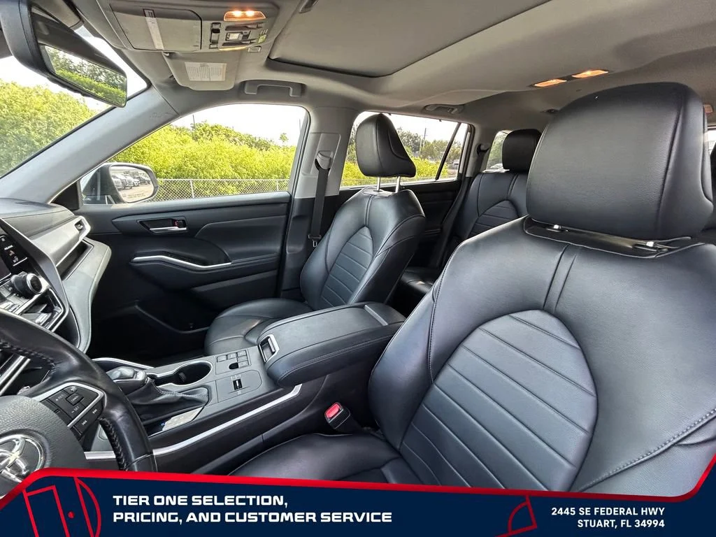 Used 2023 Silver Toyota XLE image 13