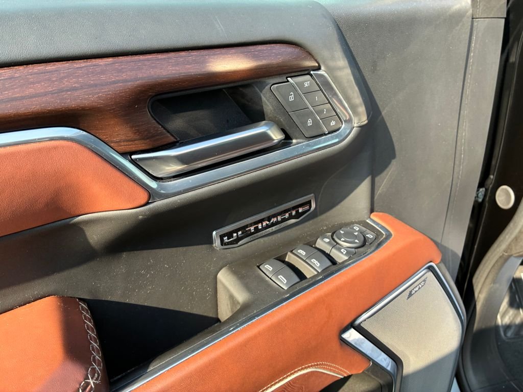 Used 2025 Black GMC Denali Ultimate image 10