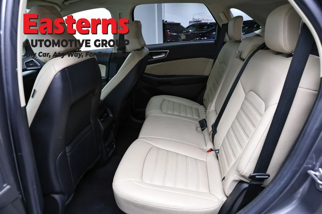 Used 2023 Gray Ford SEL image 21