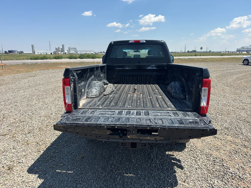 Used 2017 Shadow Black Ford XL image 18