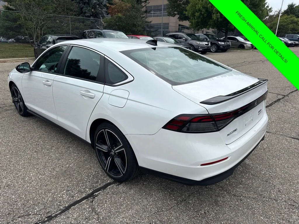 Used 2023  Honda Sport image 10