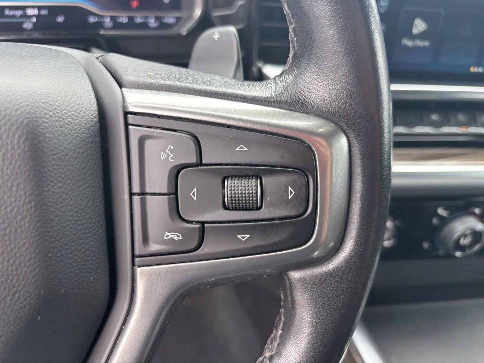 Used 2022 Northsky Blue Metallic Chevrolet RST image 19