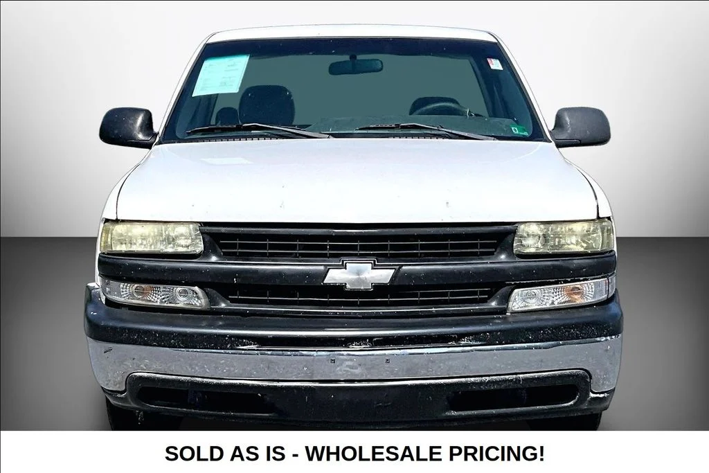Used 2002 White Chevrolet Base image 2