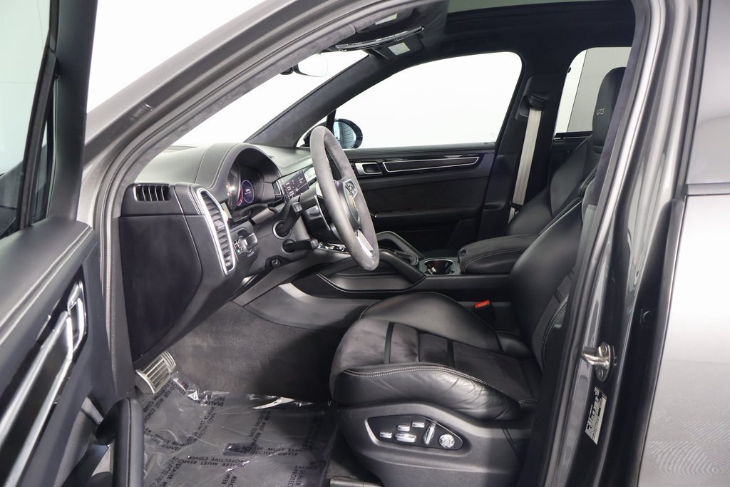 Used 2021  Porsche GTS image 10