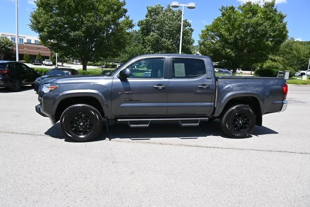 Used 2022 Gray Toyota SR5 image 8