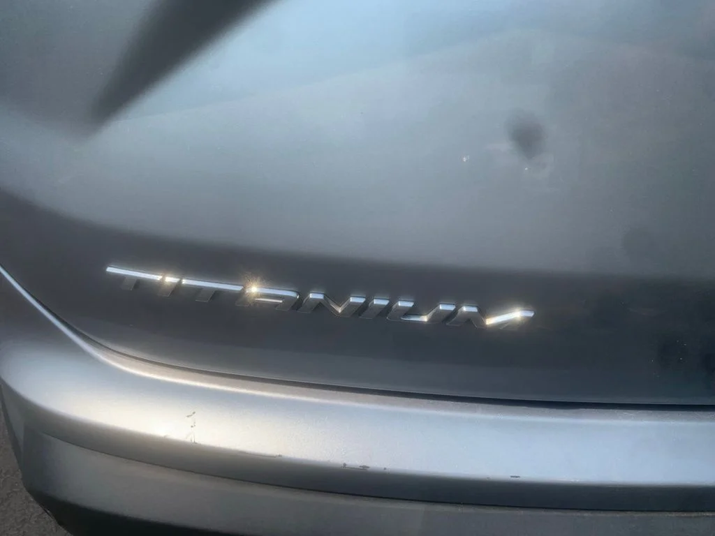 Used 2022 Silver Metallic Ford Titanium image 6