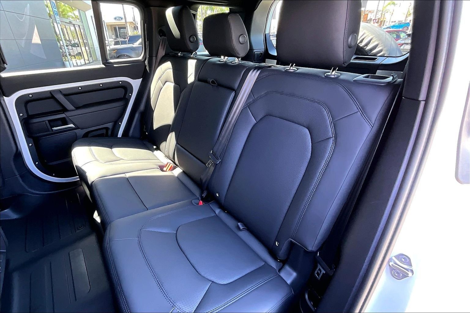 New 2026 Fuji White Land Rover S image 10