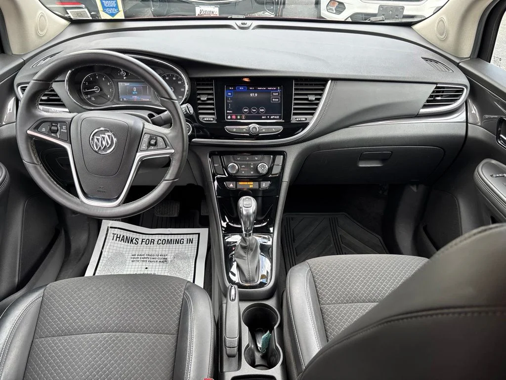 Used 2022 Red Buick Preferred image 18