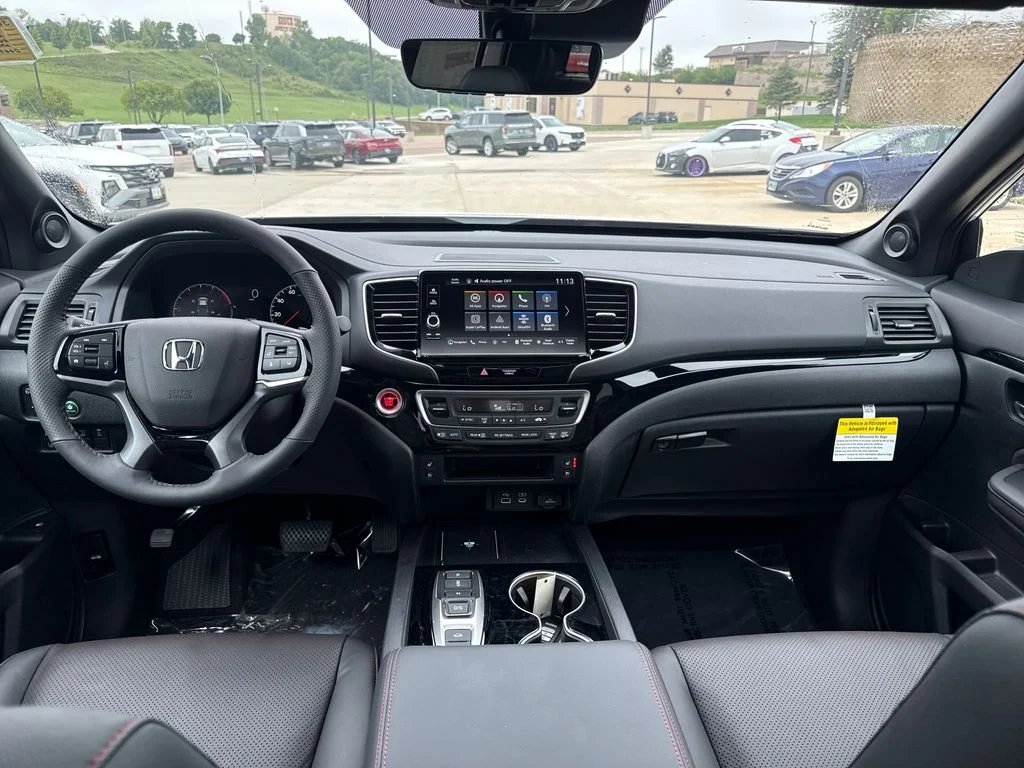 New 2026 Platinum White Pearl Honda Black Edition Two-Tone image 12