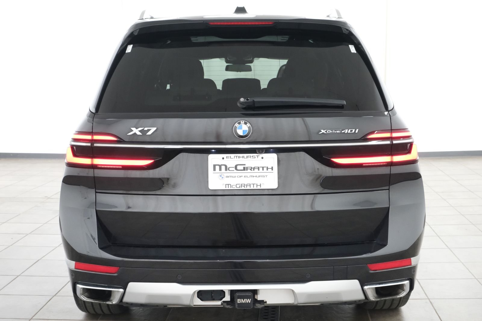 Used 2024 Black Sapphire Metallic BMW xDrive40i image 4