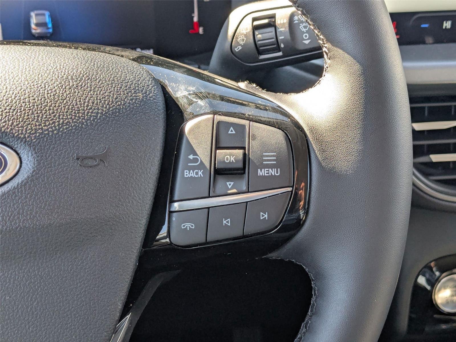 New 2025 Star White Metallic Tri-coat Ford Plug-in Hybrid image 19