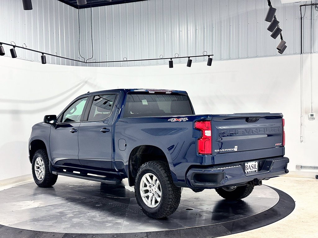 Used 2022 Blue Chevrolet RST image 15