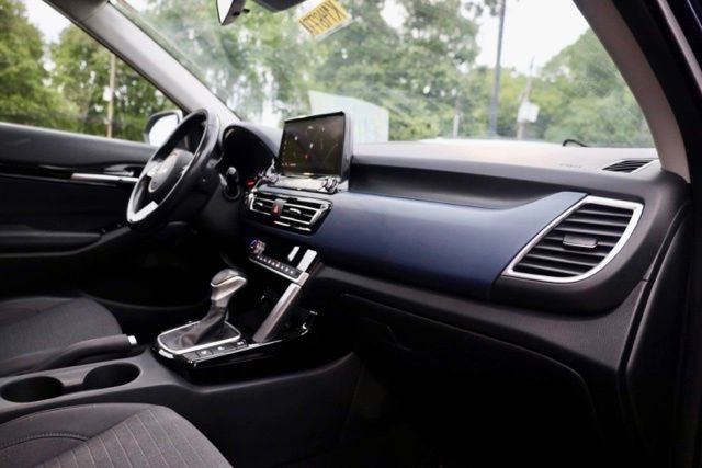 Used 2023 Ocean Blue Kia S image 39