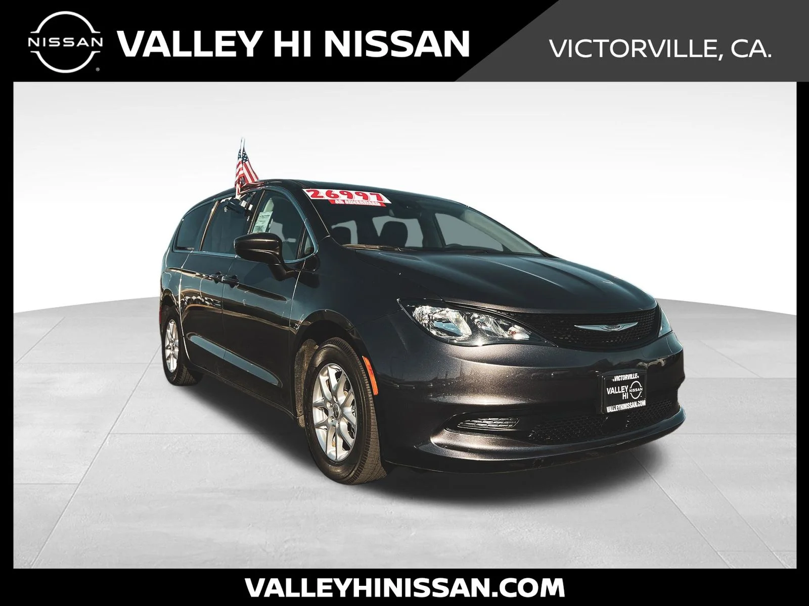 2023 Chrysler Voyager LX's photo
