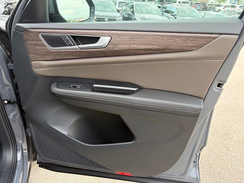 New 2026 Pure Gray Volkswagen 2.0T SEL image 18