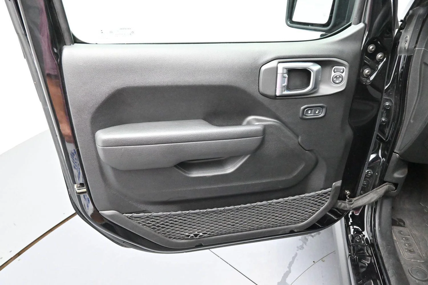 Used 2022 Black Clearcoat Jeep Unlimited Willys image 10