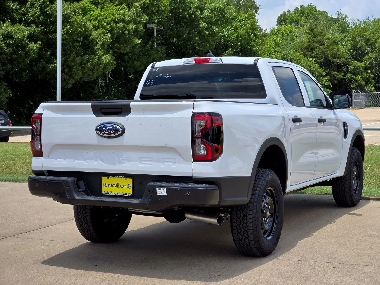 New 2026 Oxford White Ford XL image 4