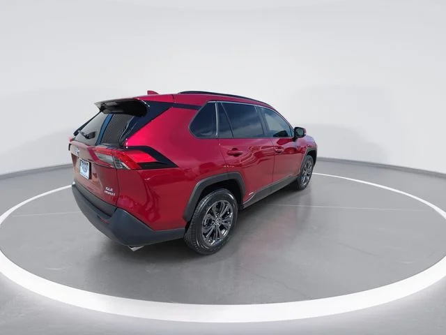 Used 2023 Red Toyota XLE Premium image 8