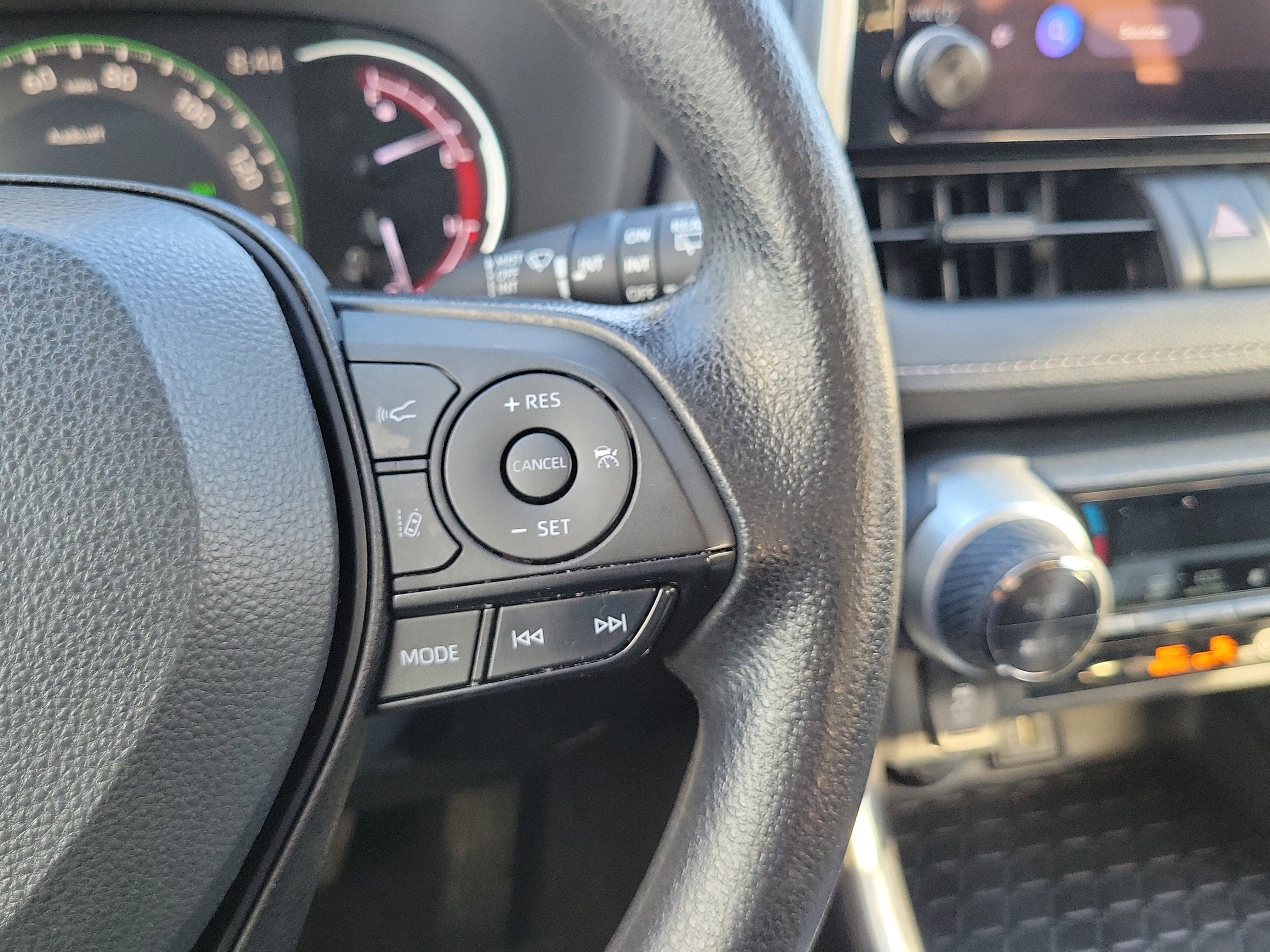 Used 2023 White Toyota XLE image 16