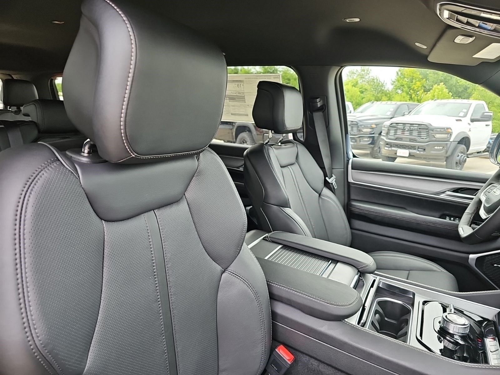 New 2026 Steel Blue Jeep Limited Altitude image 10