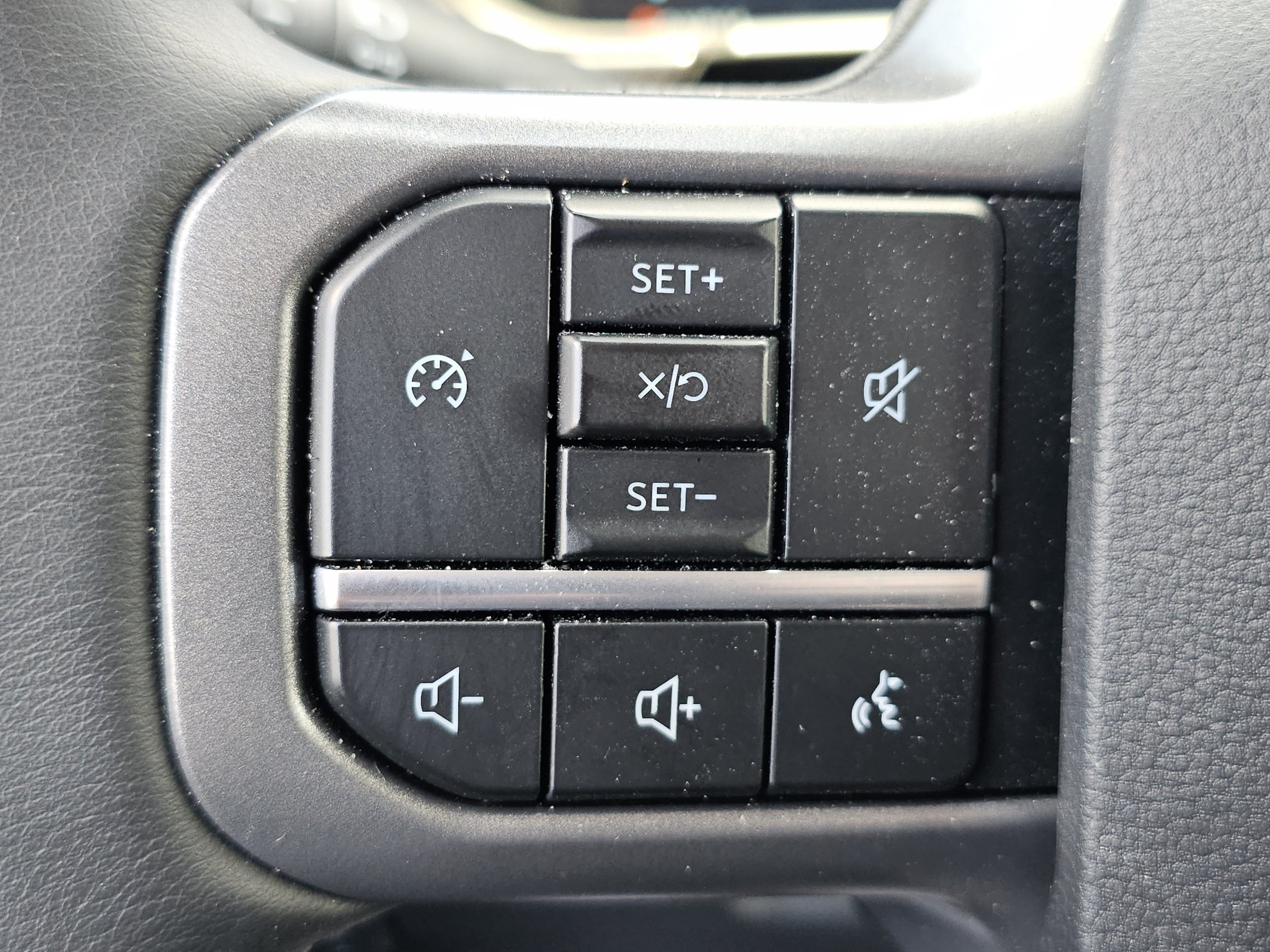 Used 2026 Oxford White Ford Lariat image 17