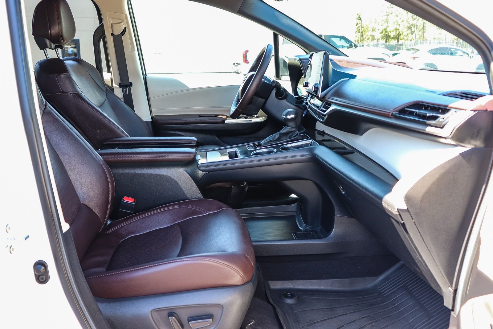 Certified Used 2024 Pearl Toyota Platinum image 20