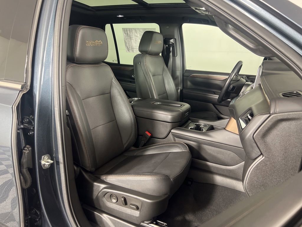 Used 2021 Shadow Gray Metallic Chevrolet High Country image 10