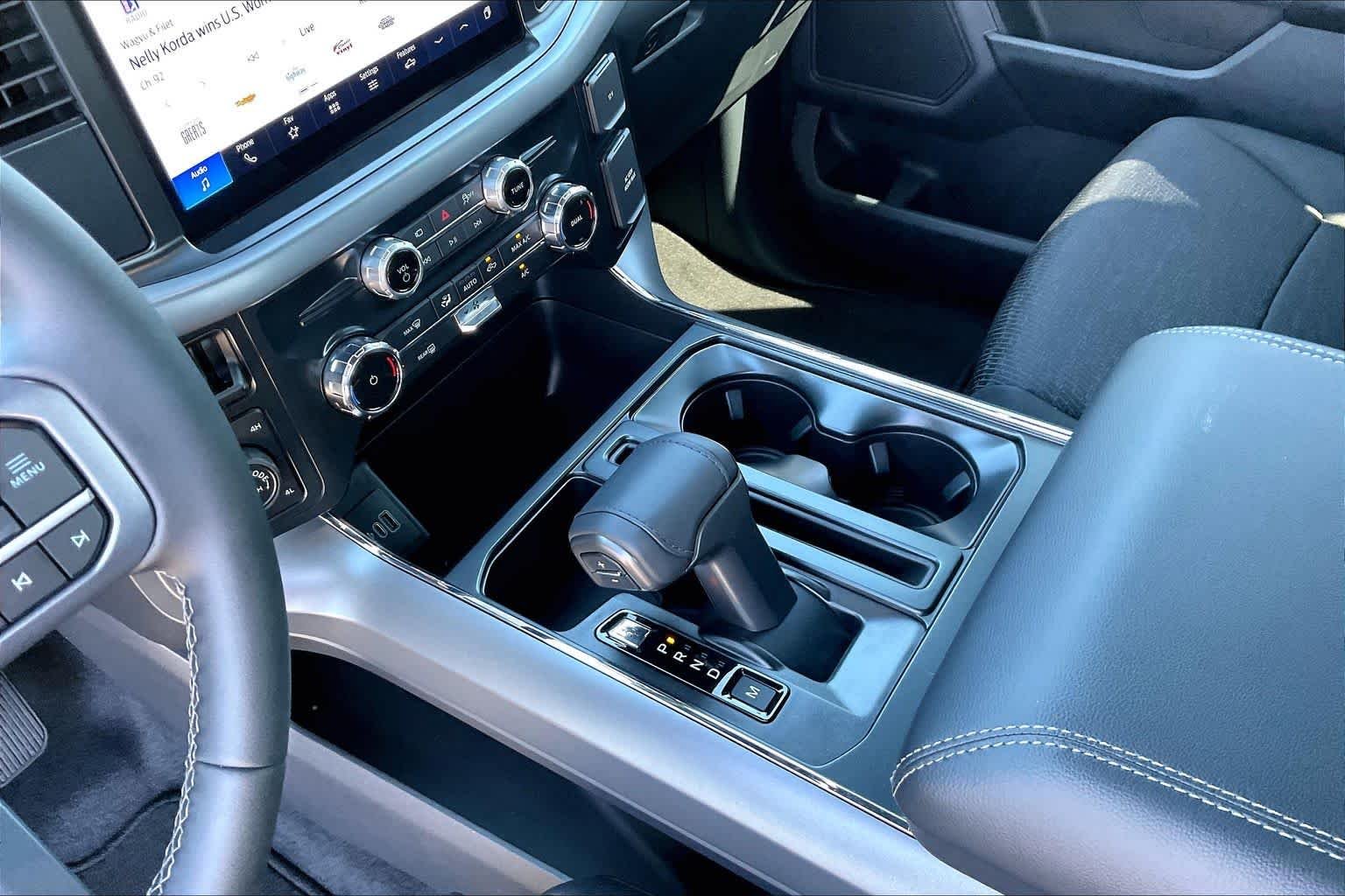 New 2026 Carbonized Gray Metallic Ford XLT image 7