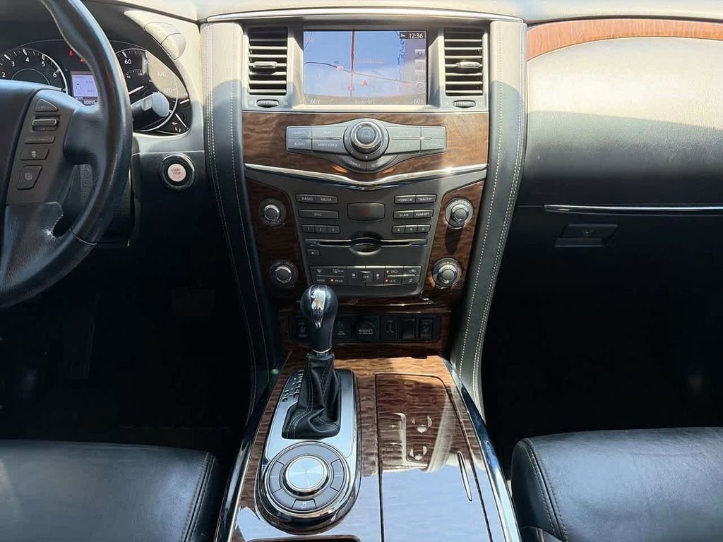 Used 2018 Silver Nissan SL image 12