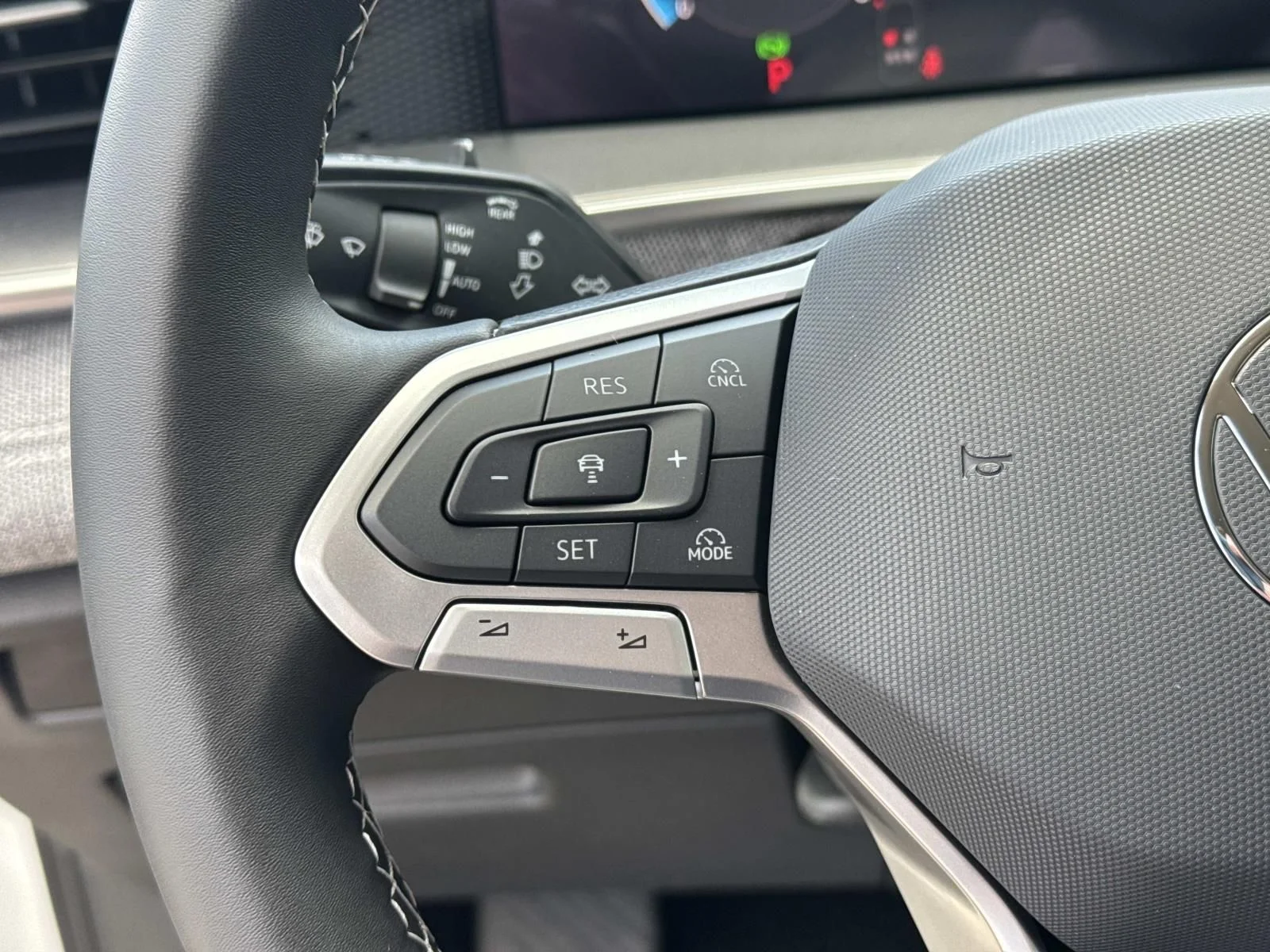 New 2026 White Volkswagen 2.0T S image 14