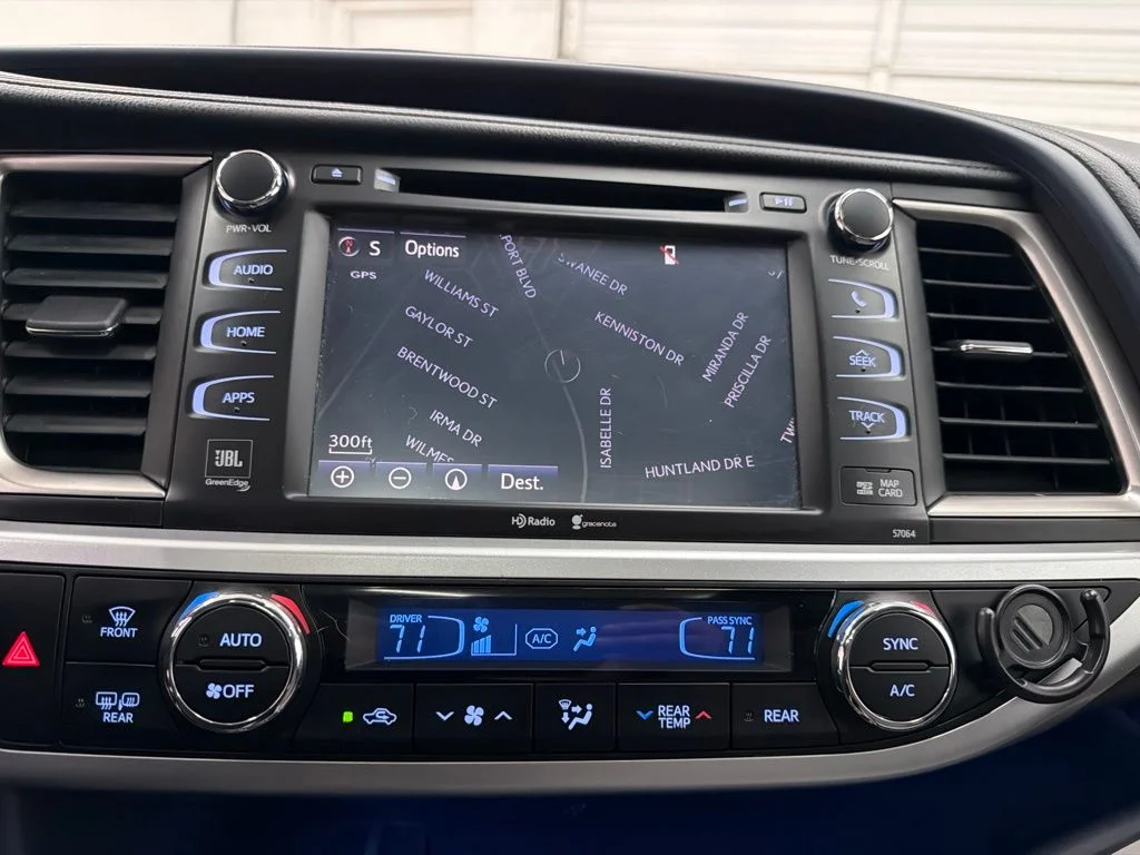 Used 2015 Gray Toyota Limited image 19