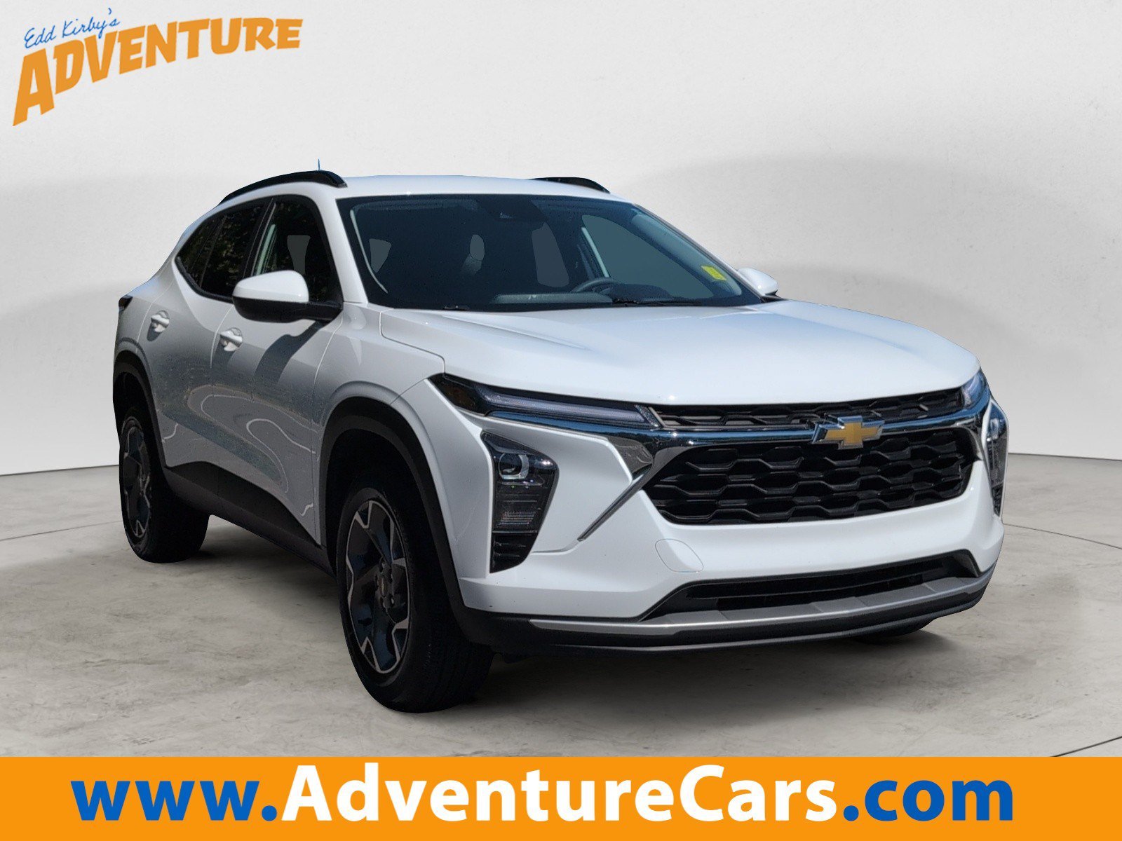 Used 2025 Summit White Chevrolet LT image 1
