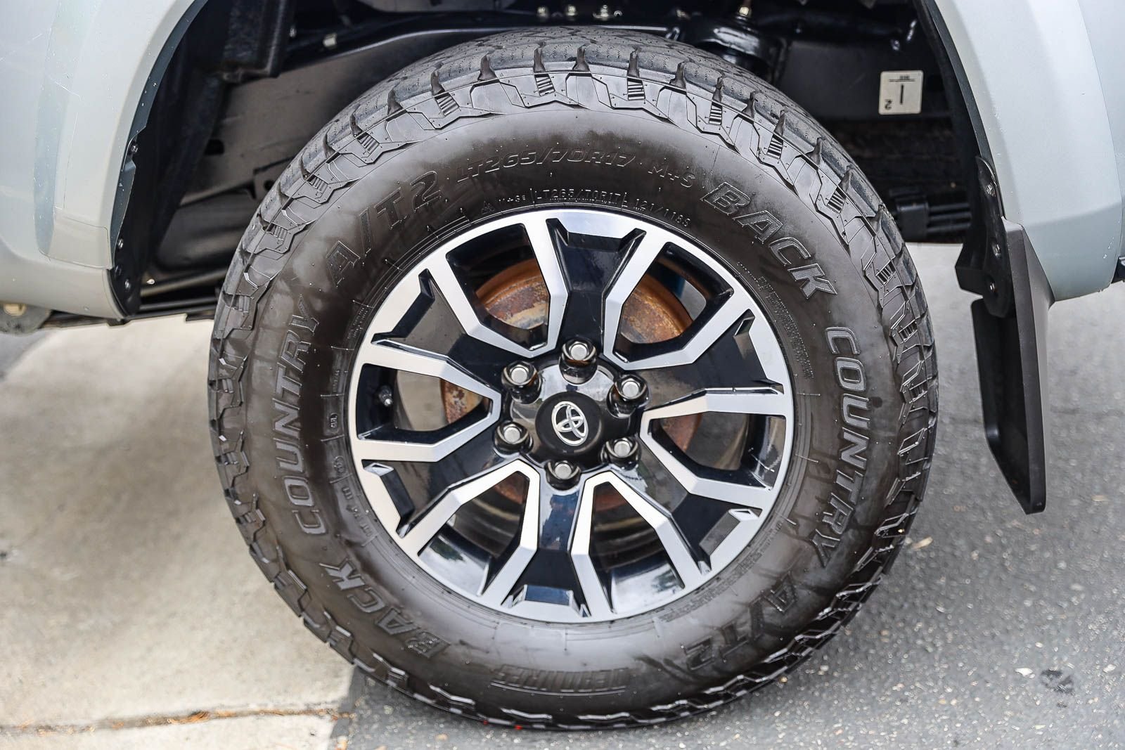 2023 Toyota Tacoma TRD Sport - Photo 8