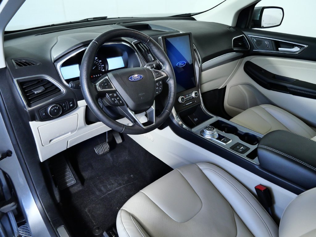 Used 2021 Silver Ford Titanium image 3