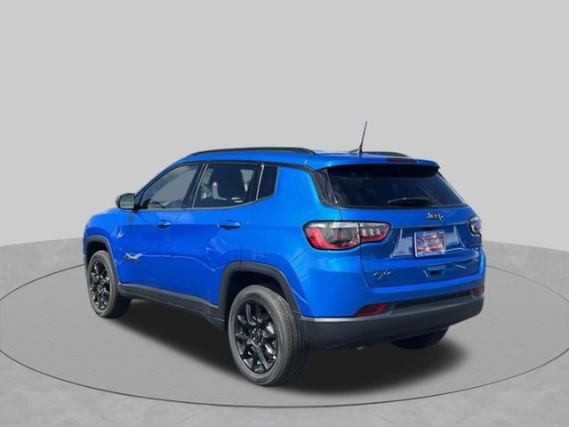New 2026 Hydro Blue Pearlcoat Jeep Latitude image 3